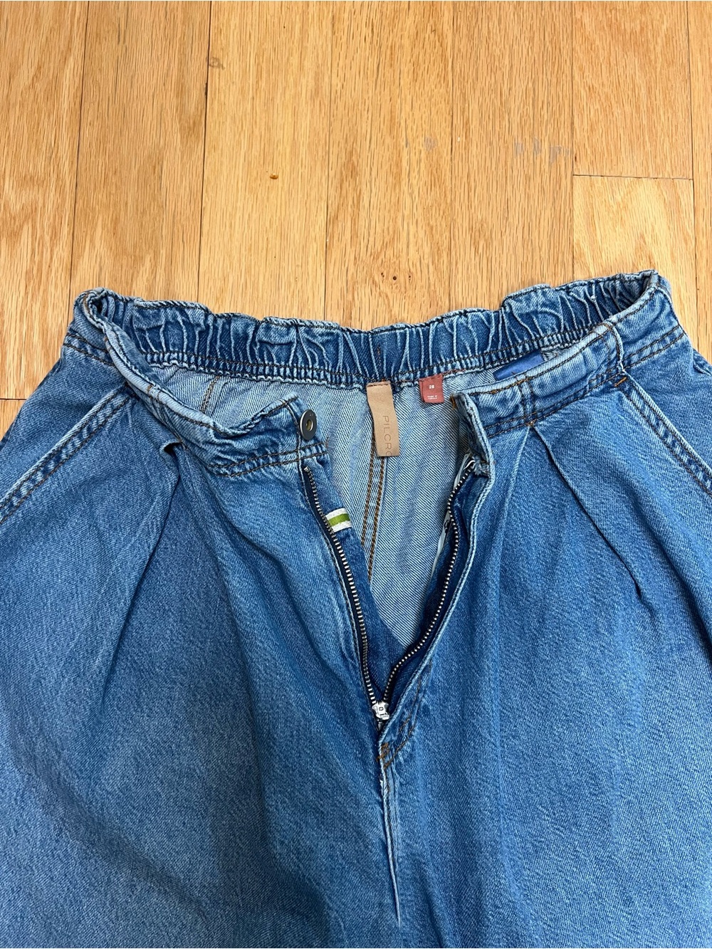 Anthropologie Pilcro Pleated High-Rise Balloon Leg 90s Jeans - Picture 8 of 16